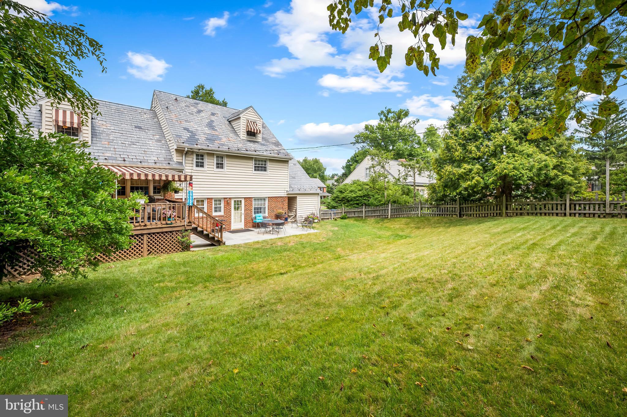 813 Ridgeleigh Rd