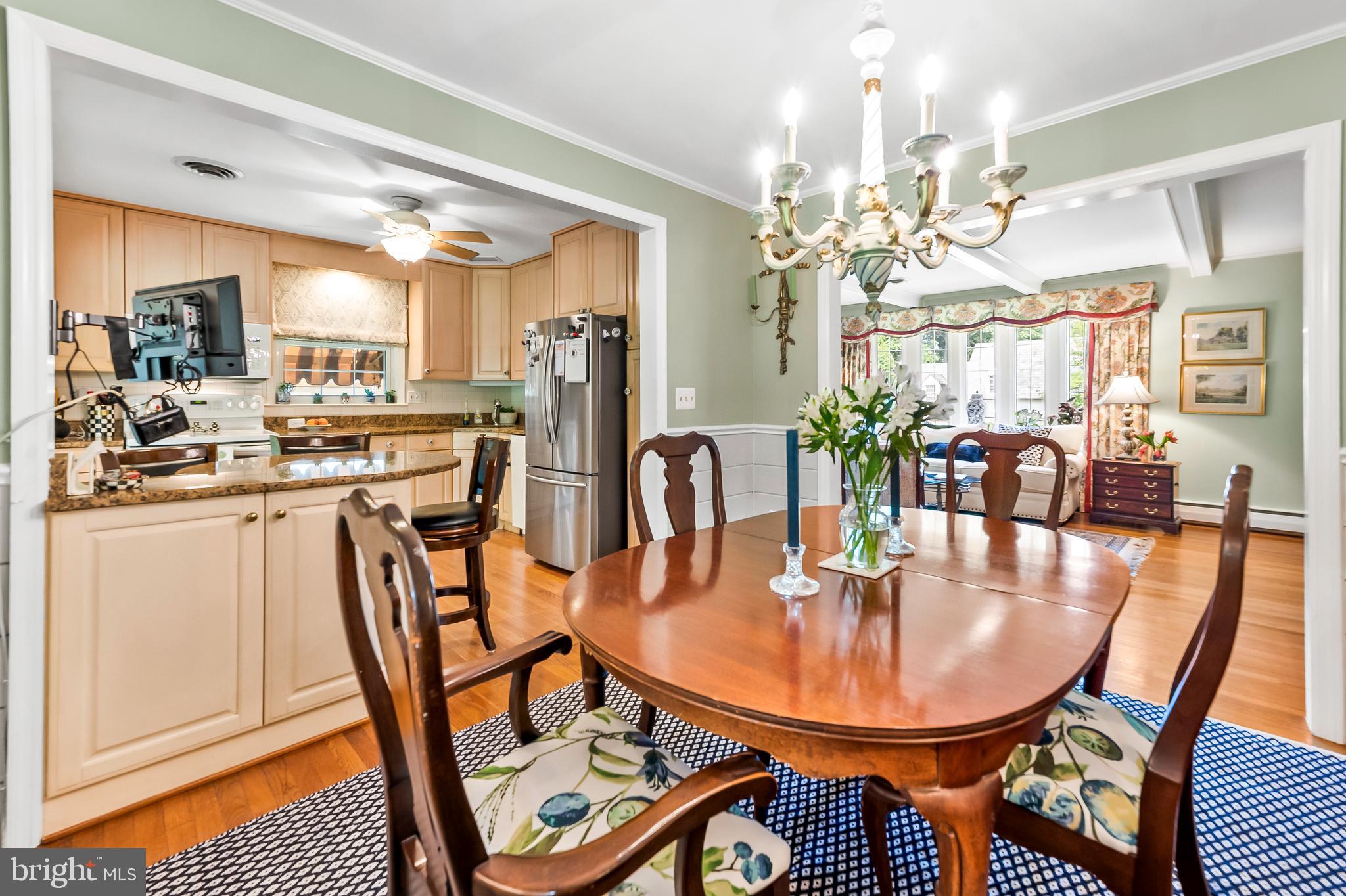813 Ridgeleigh Rd