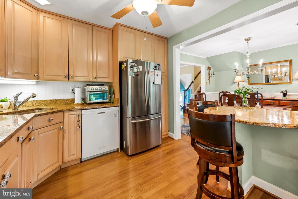 813 Ridgeleigh Rd