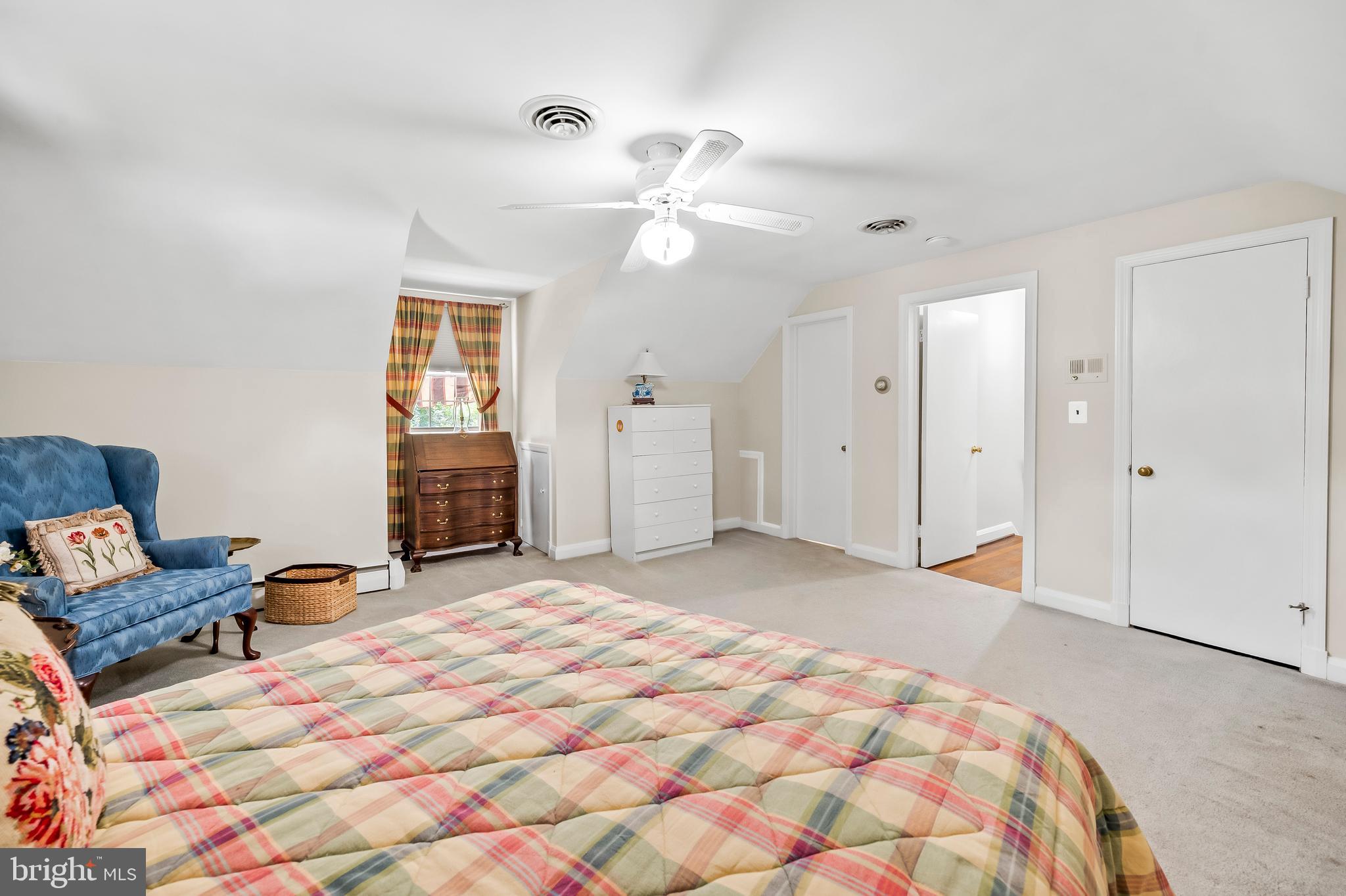 813 Ridgeleigh Rd