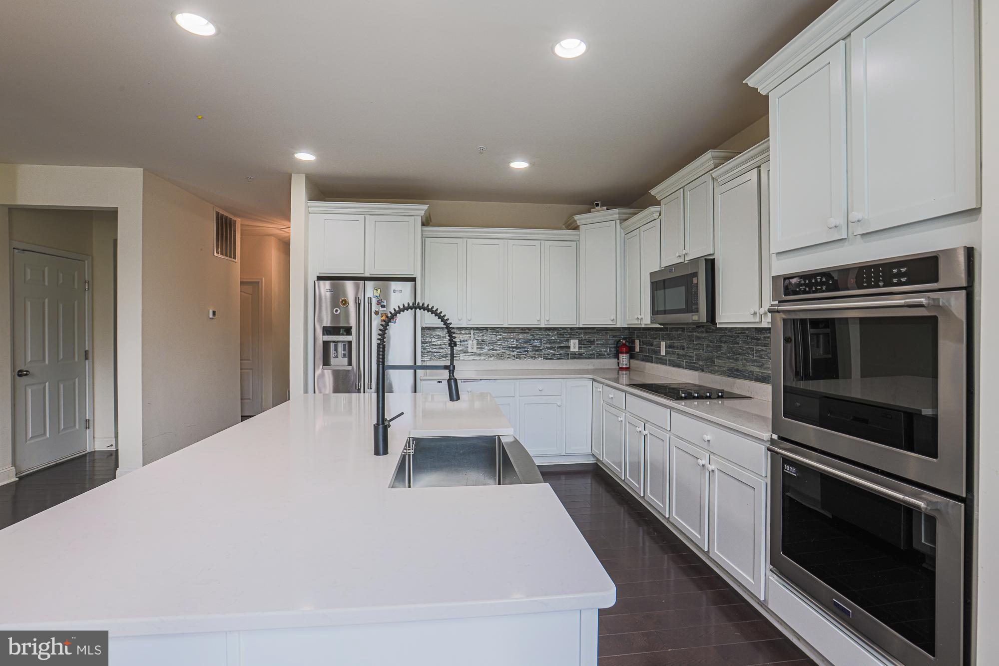 15 Barletta Ct