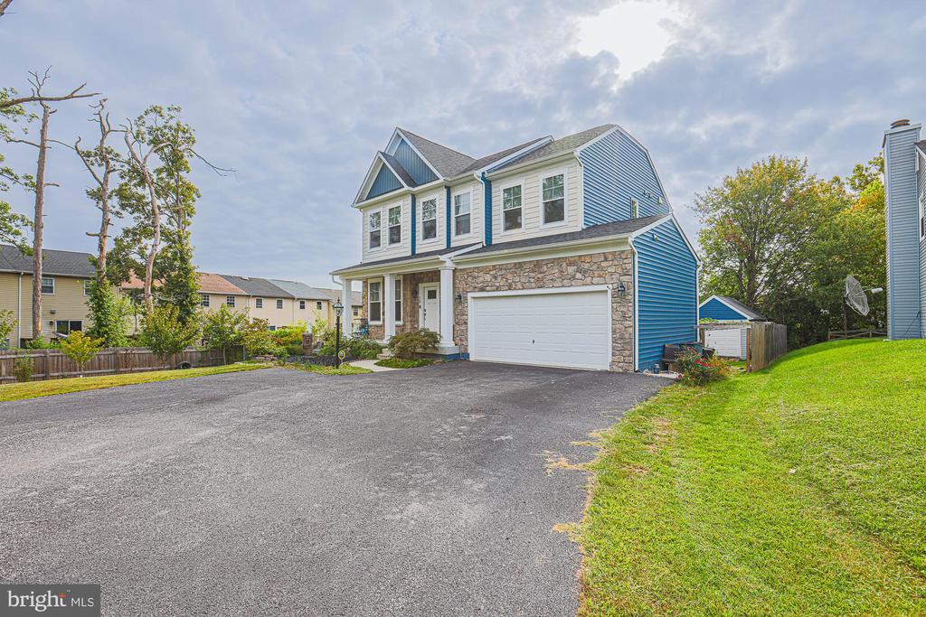 15 Barletta Ct