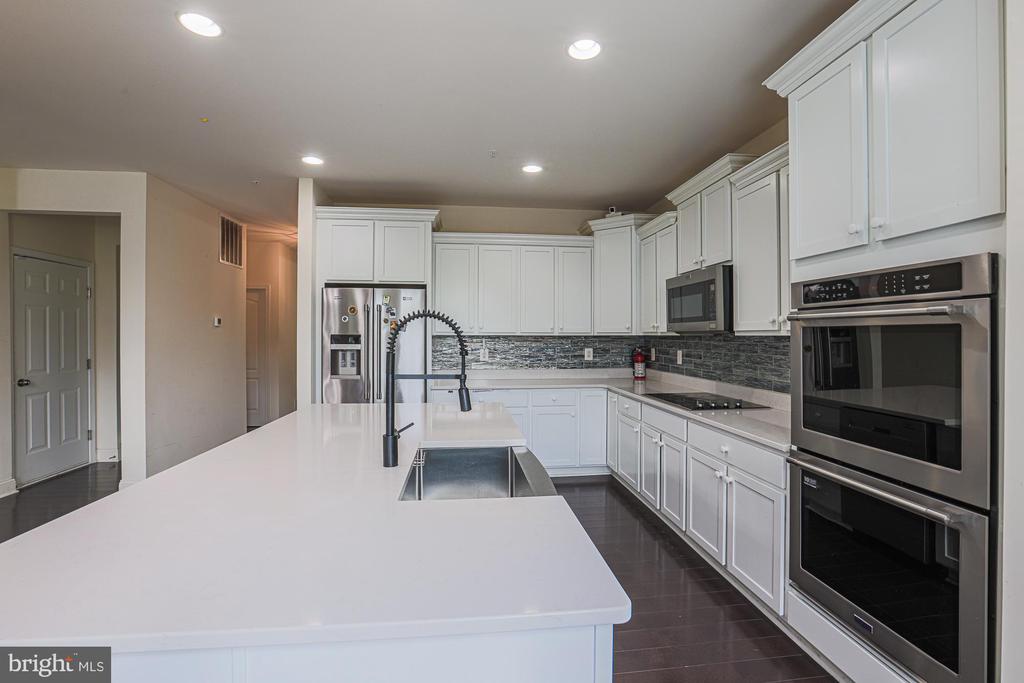 15 Barletta Ct