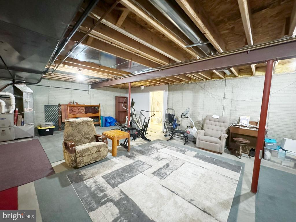 9100 Kilbride Rd