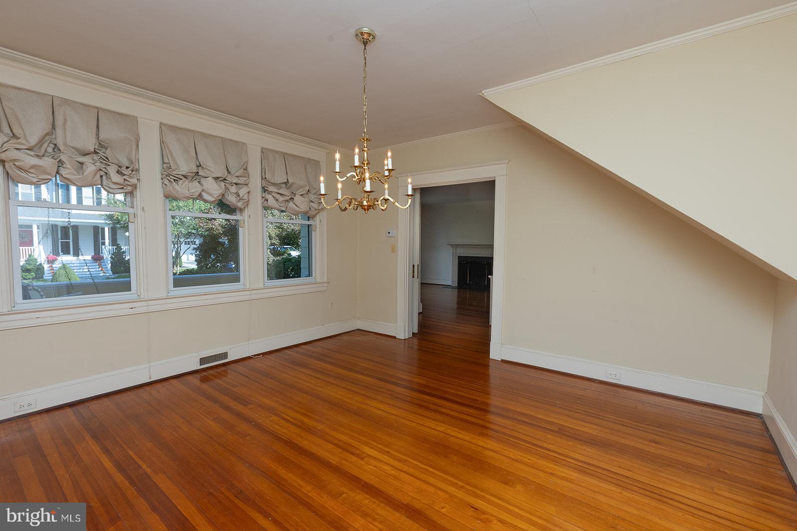 1505 Maywood Ave
