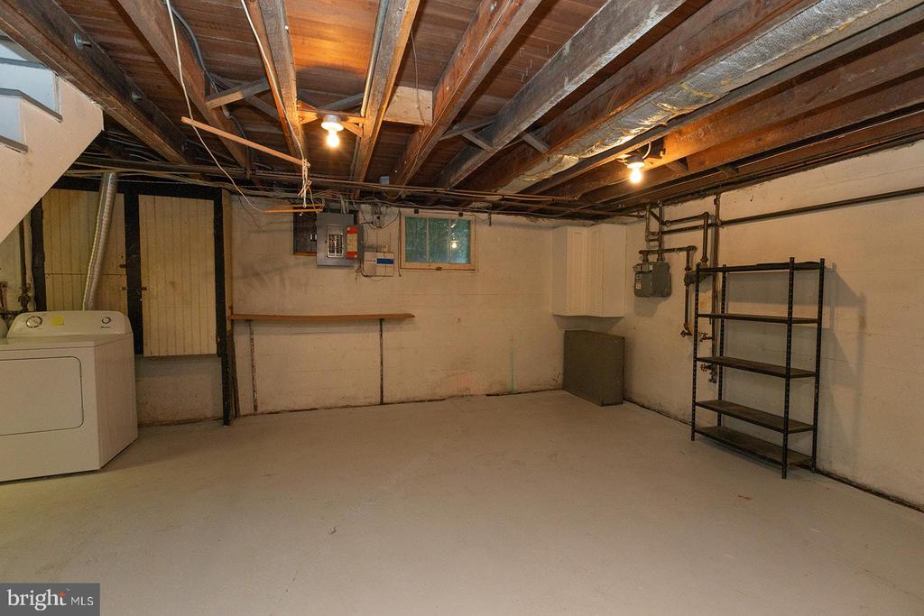 1505 Maywood Ave