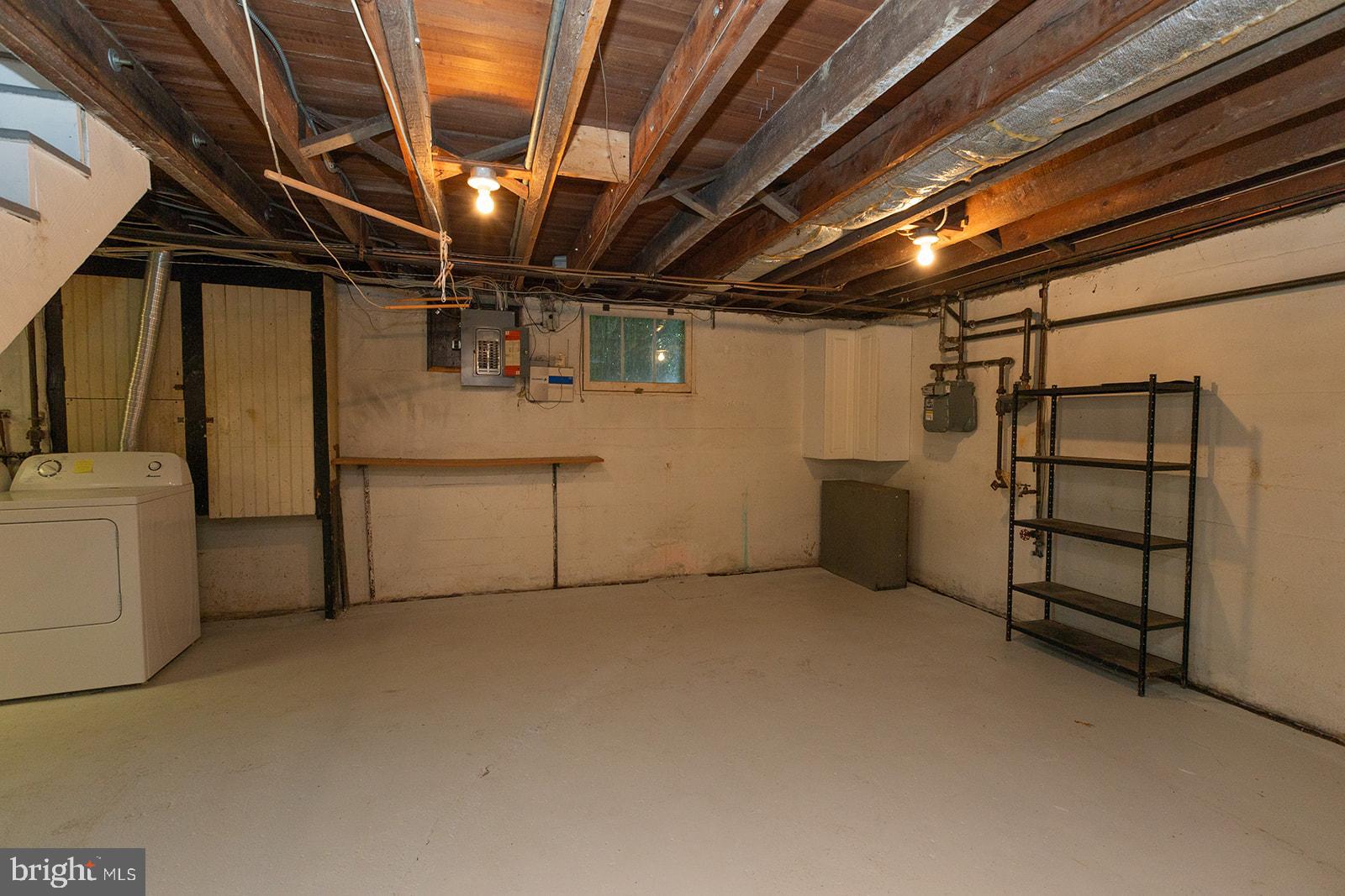 1505 Maywood Ave