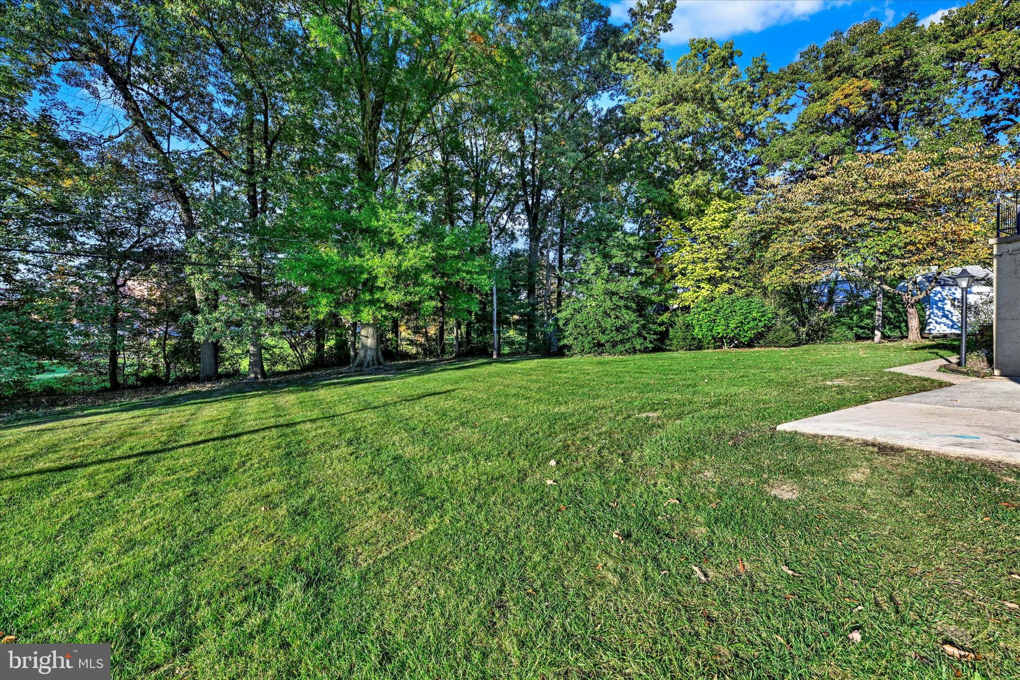 3303 Delpha Ct