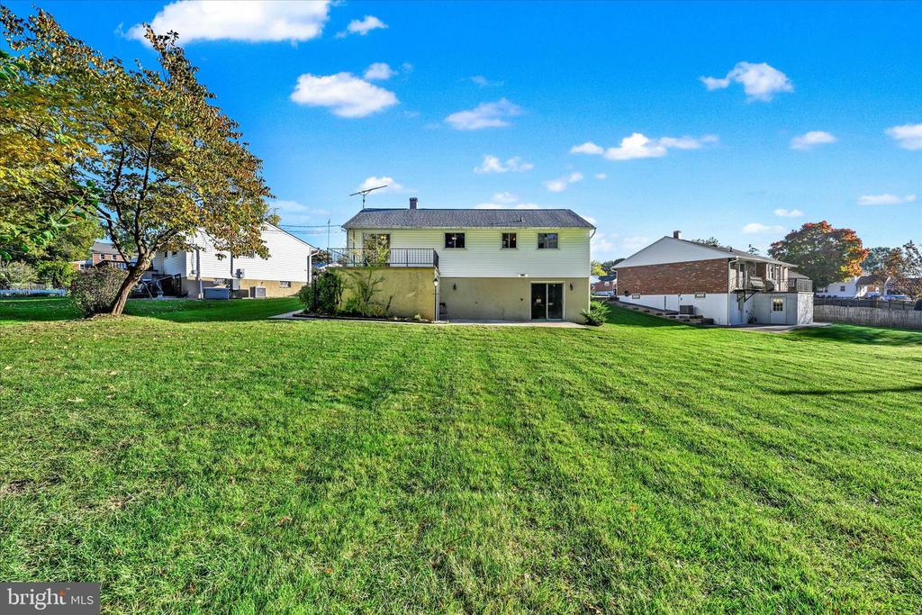 3303 Delpha Ct