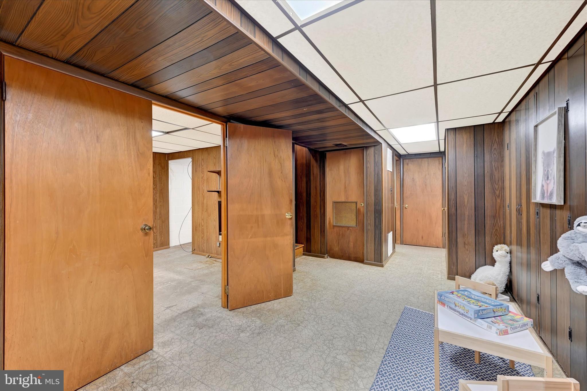 3303 Delpha Ct