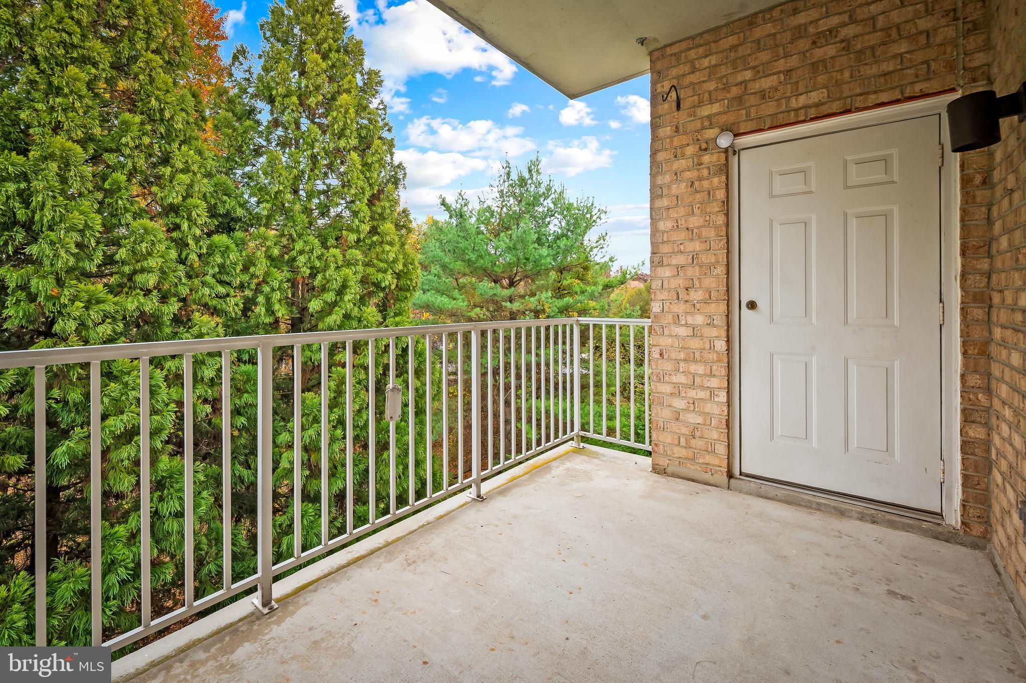 641 Straffan Dr #303