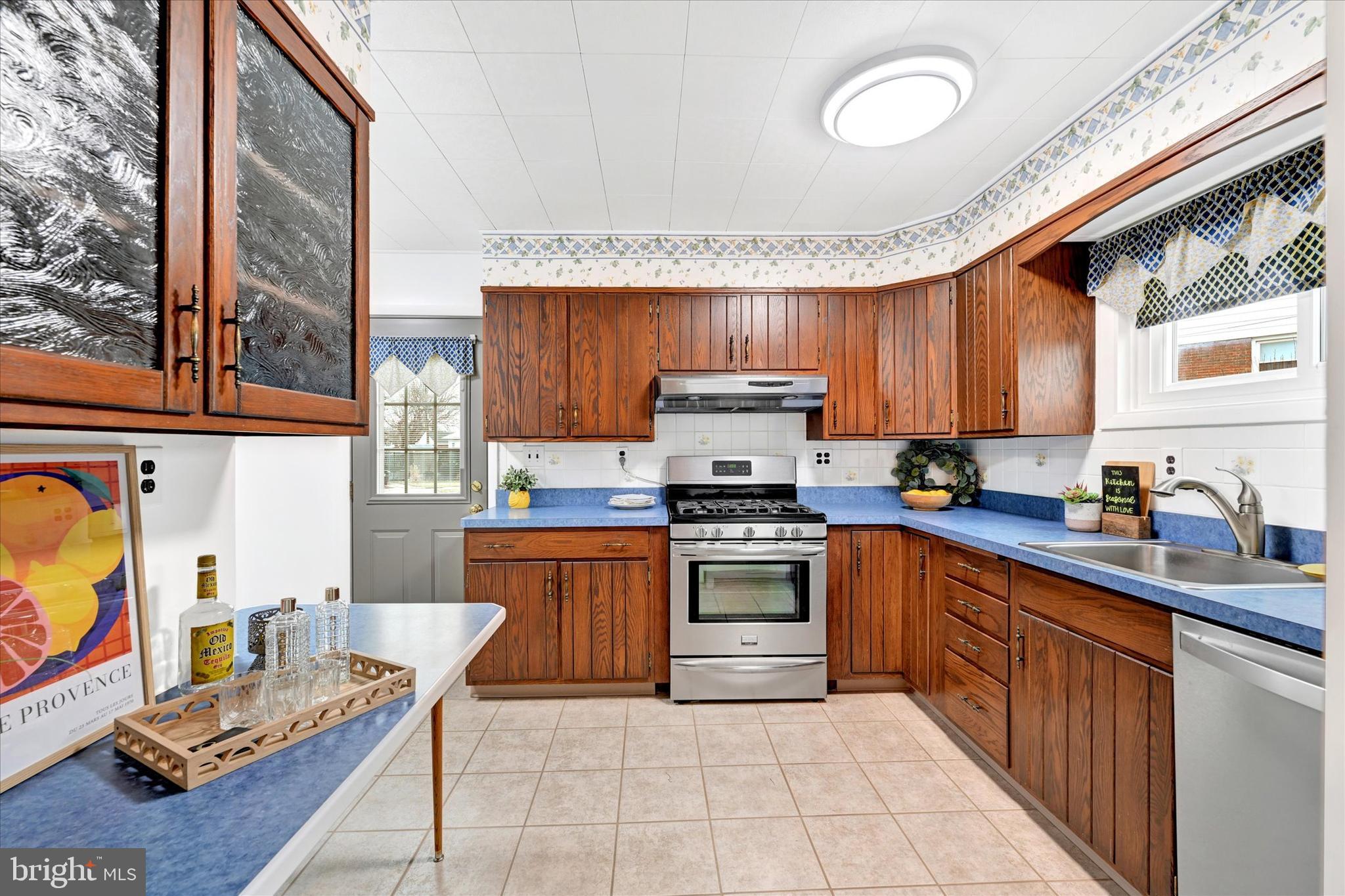 2446 Harwood Rd