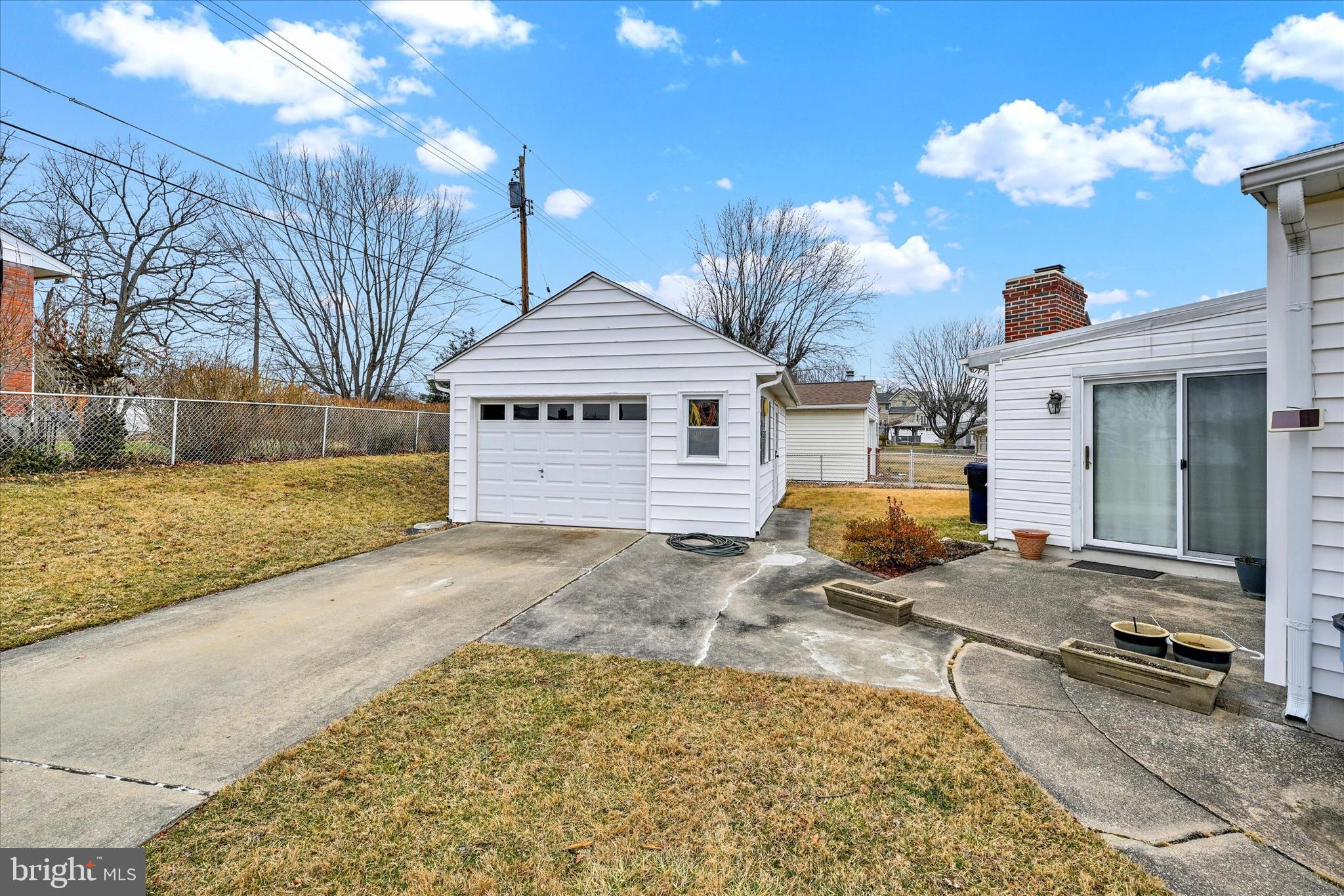 2446 Harwood Rd