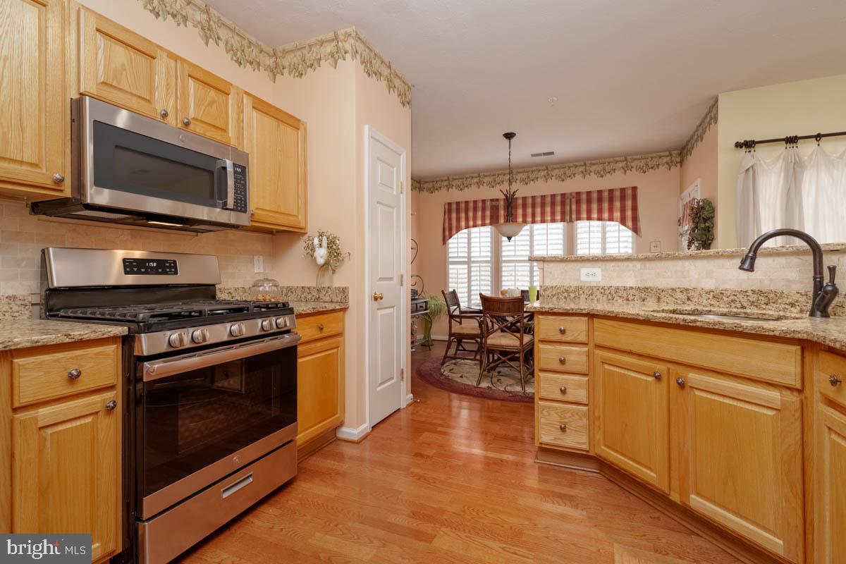 9608-B Amberleigh Ln 9608 Amberleigh Ln #B