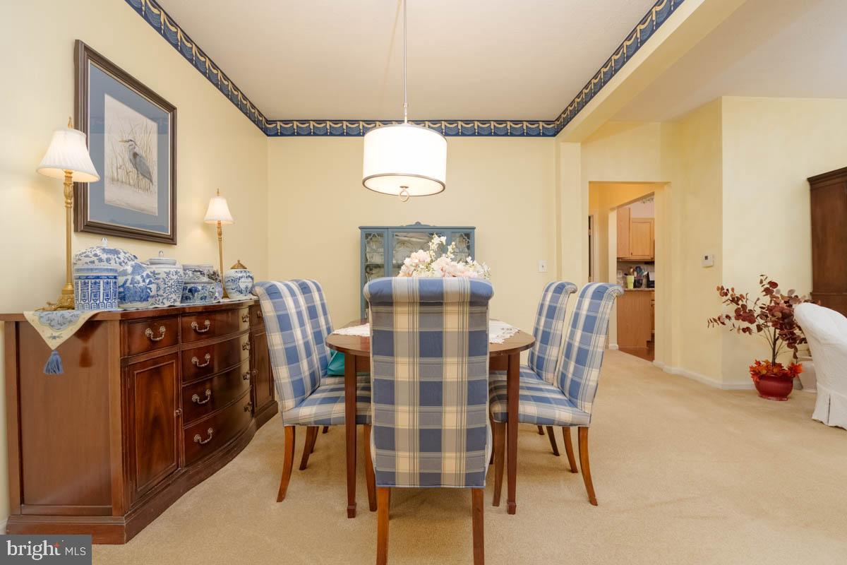 9608-B Amberleigh Ln 9608 Amberleigh Ln #B