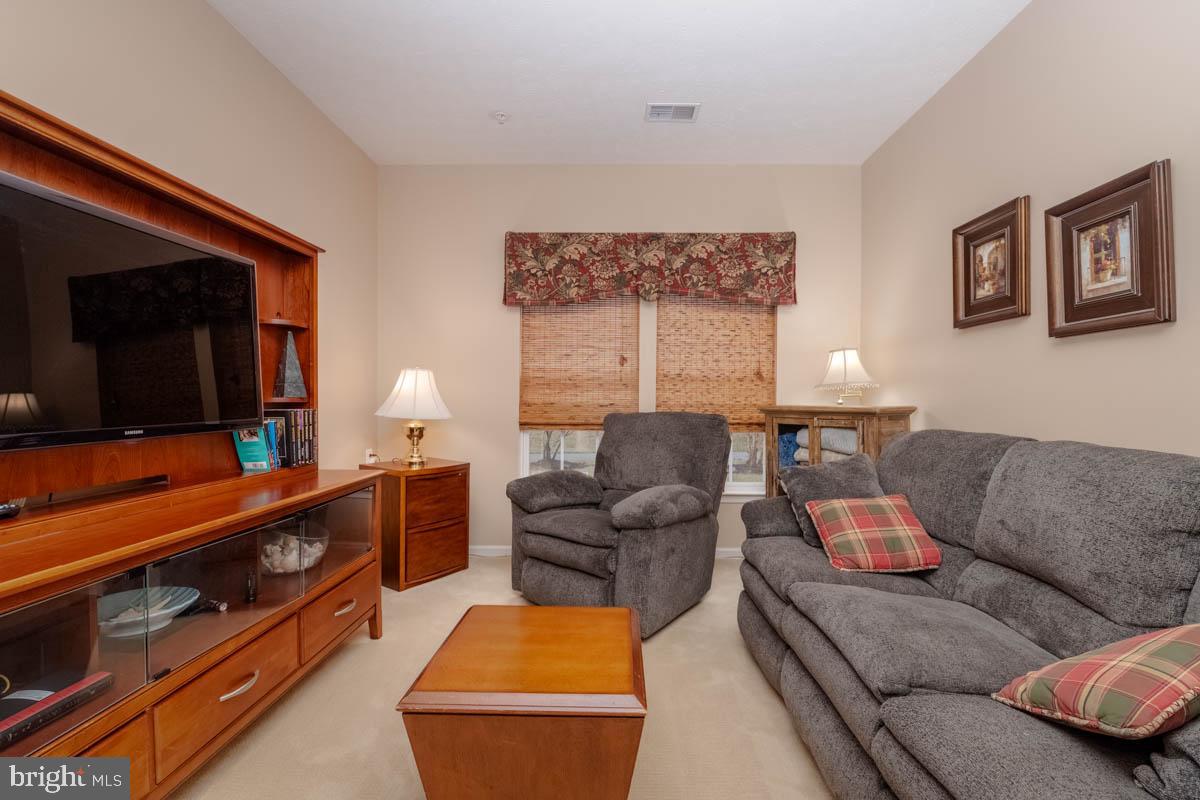 9608-B Amberleigh Ln 9608 Amberleigh Ln #B