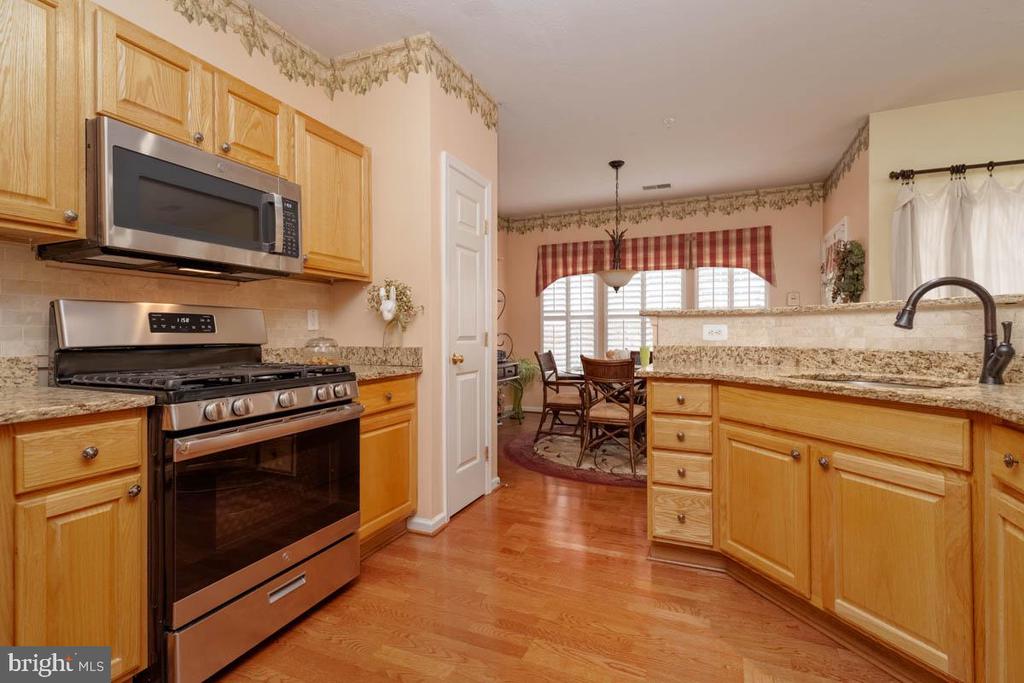 9608-B Amberleigh Ln 9608 Amberleigh Ln #B
