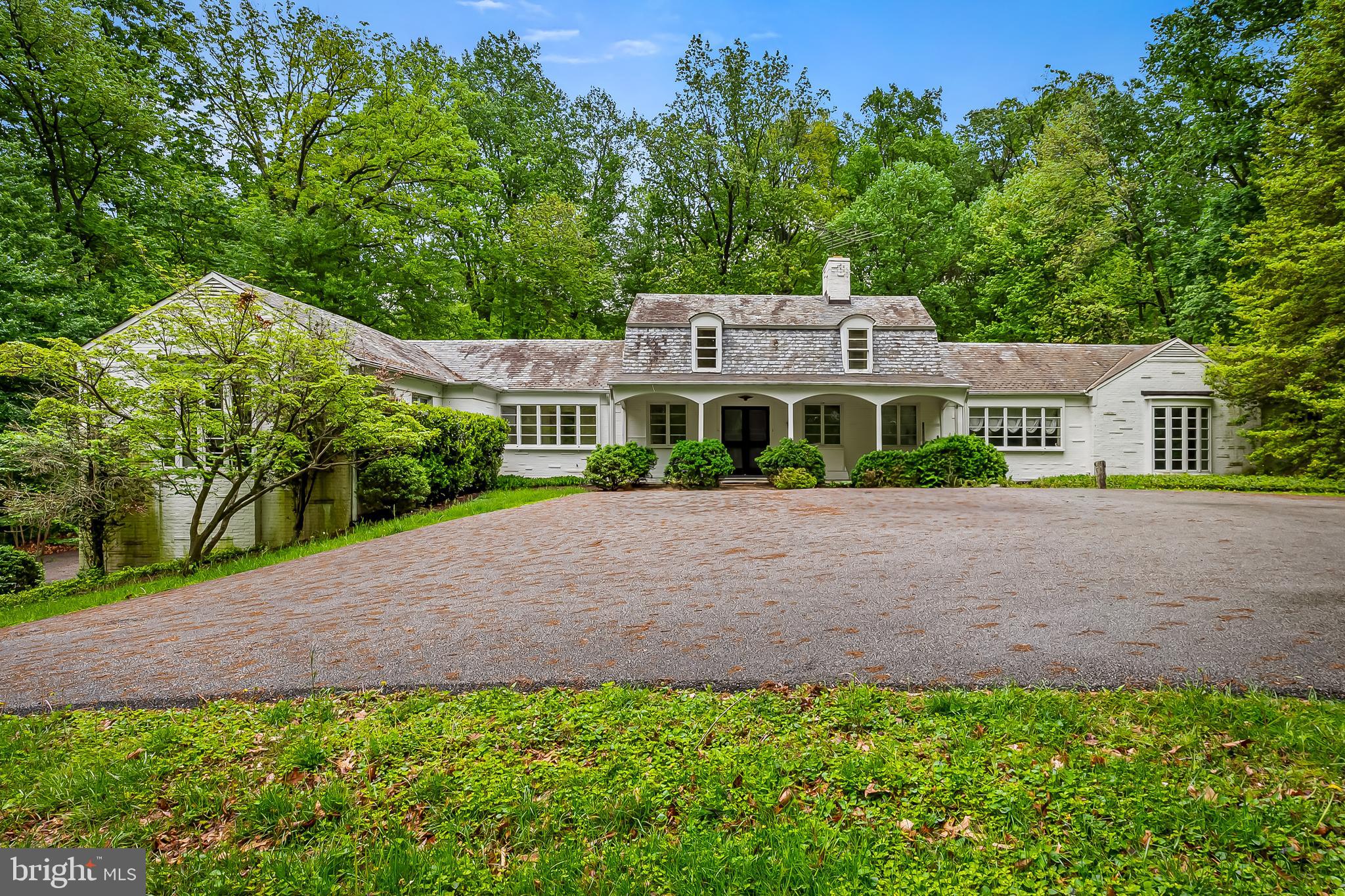 7 Caveswood Ln