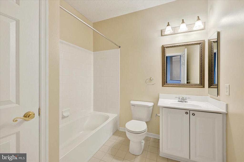 4503 Dunton Ter #8503 R