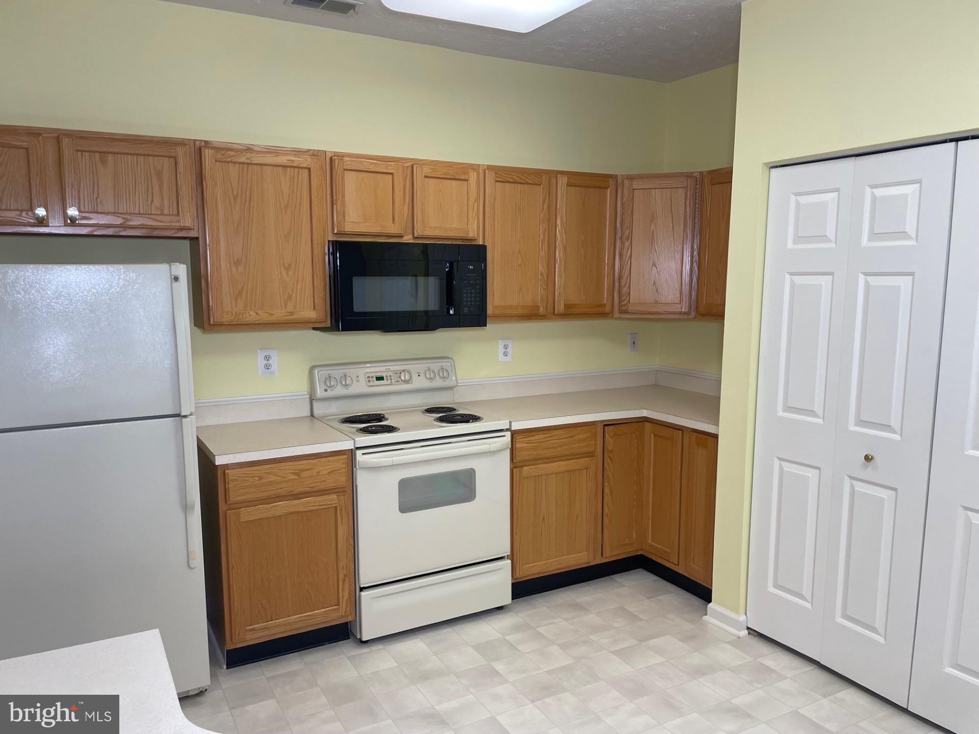 5-D Brook Farm Ct #5d