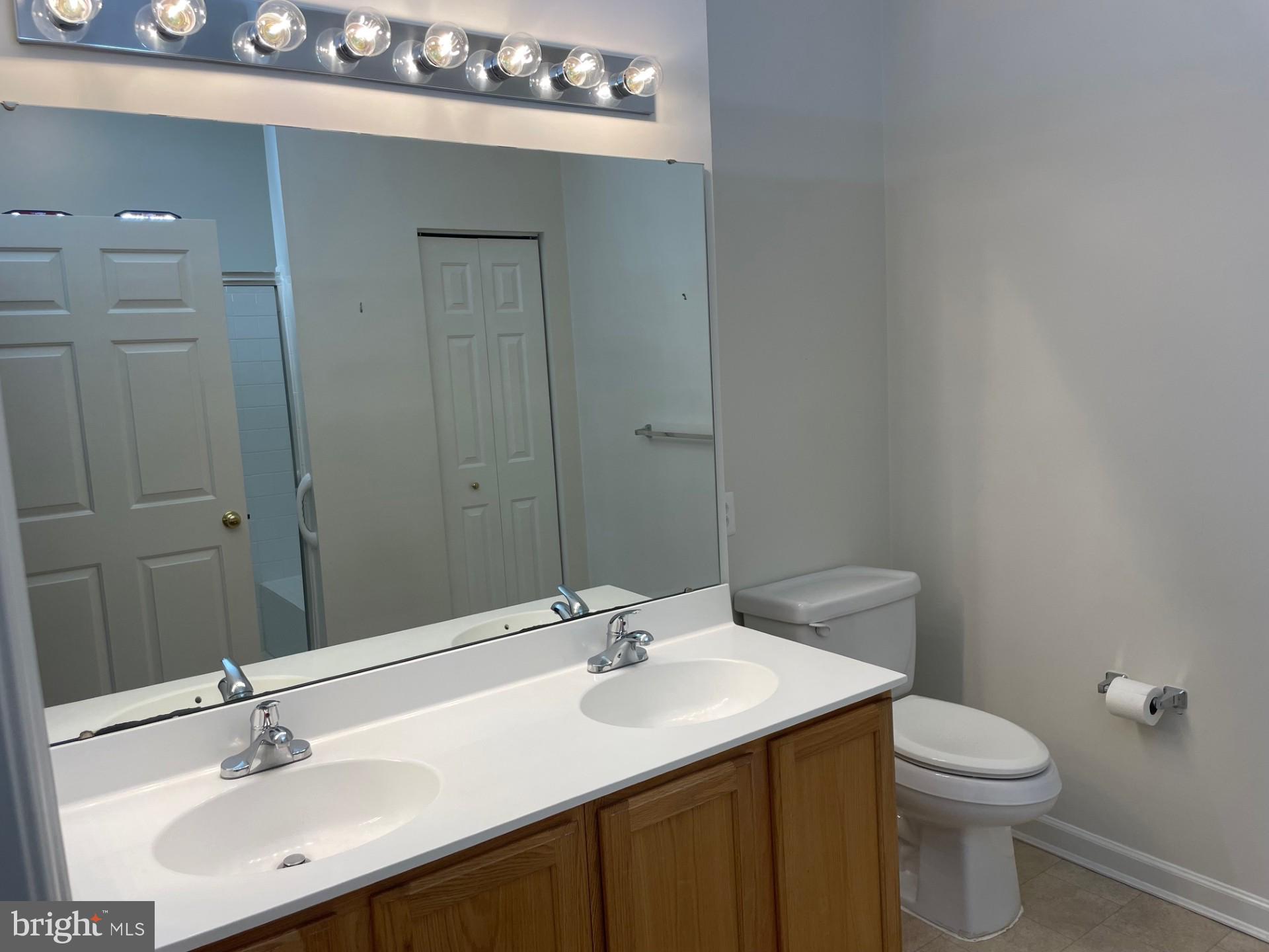 5-D Brook Farm Ct #5d