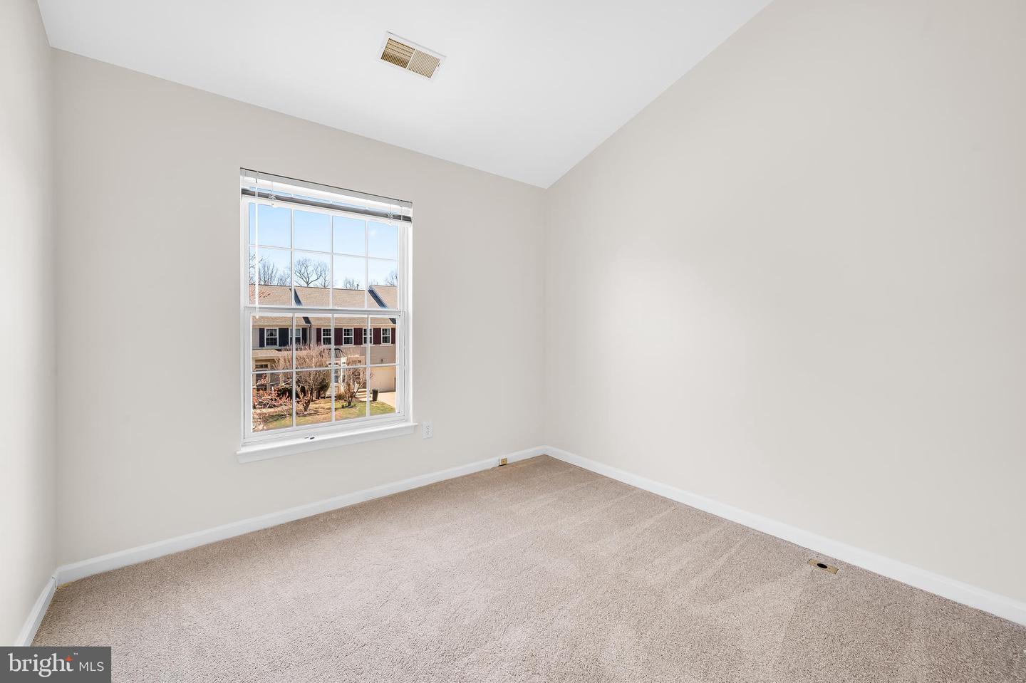 6 Ferns Ct