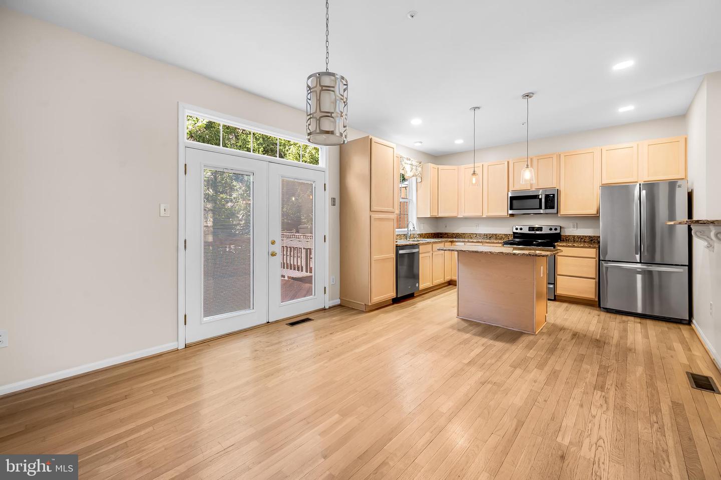 6 Ferns Ct