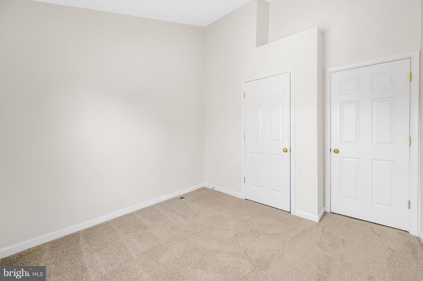 6 Ferns Ct