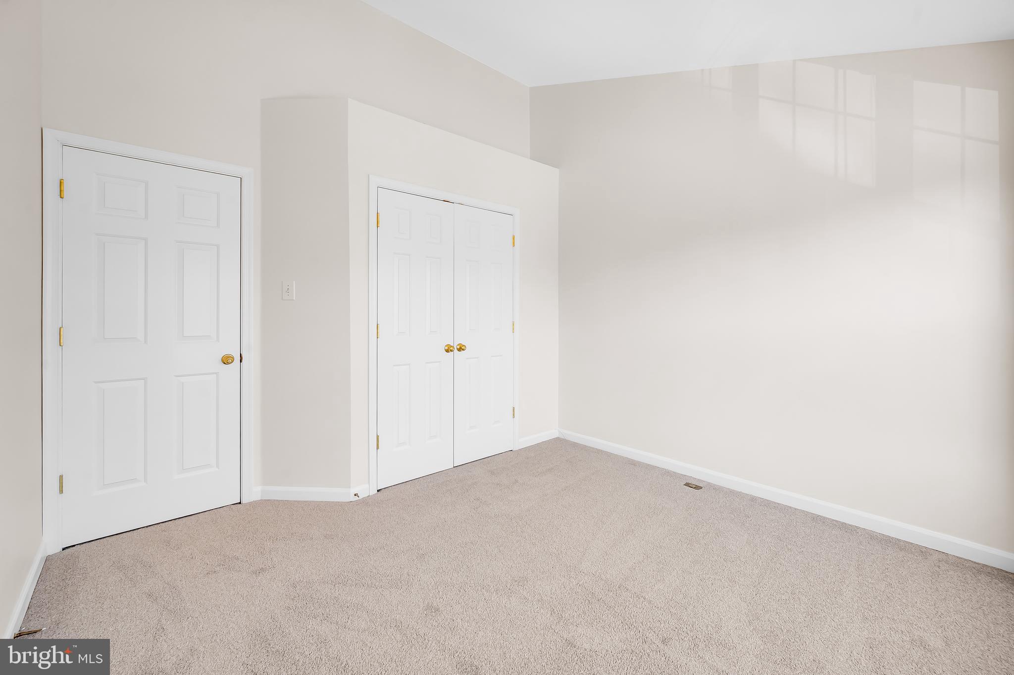 6 Ferns Ct