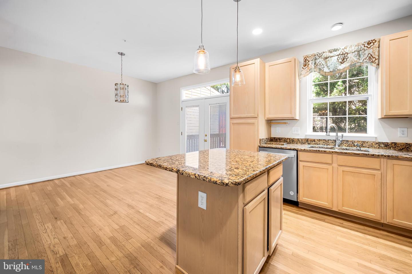 6 Ferns Ct