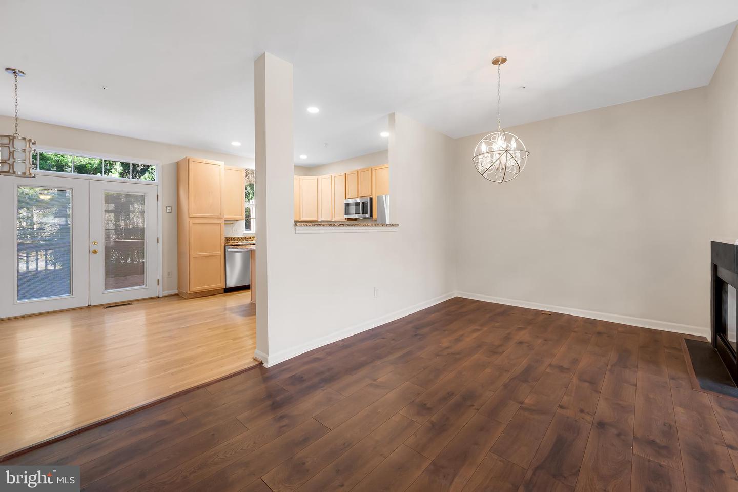 6 Ferns Ct