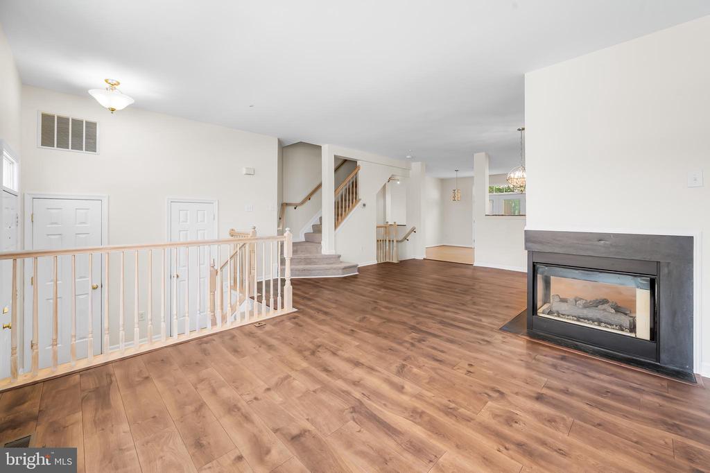 6 Ferns Ct