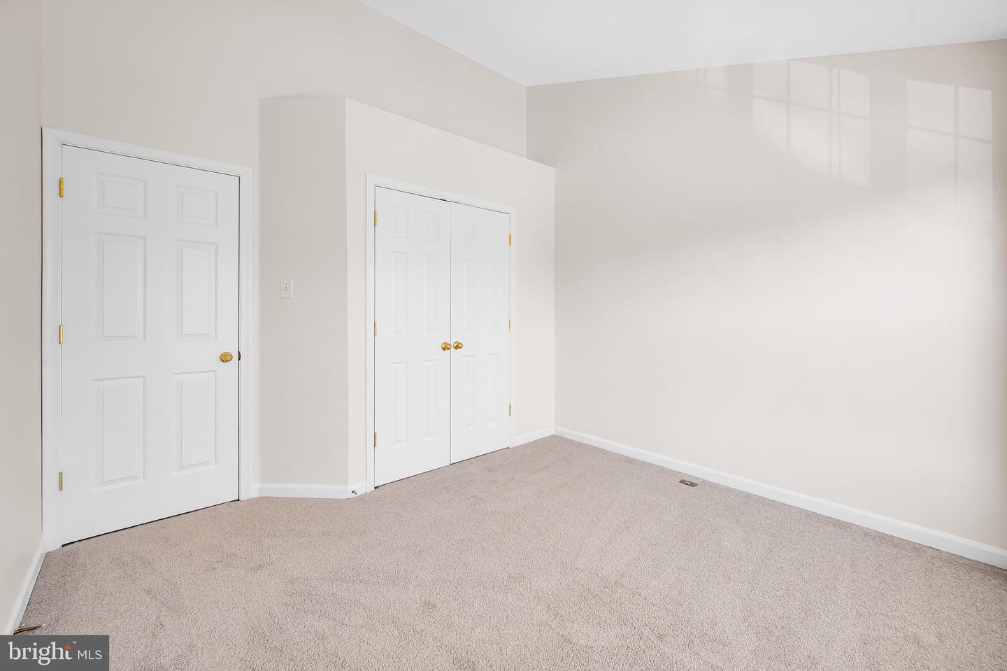 6 Ferns Ct