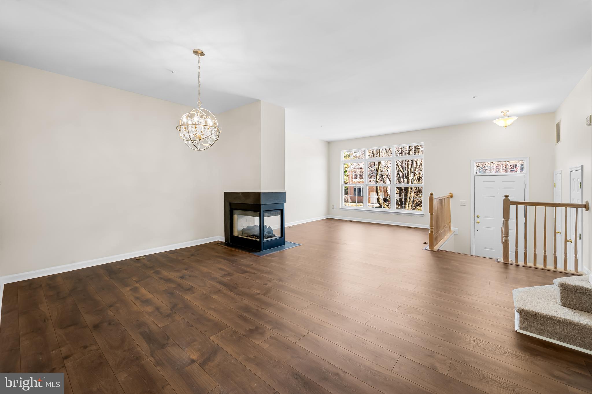 6 Ferns Ct