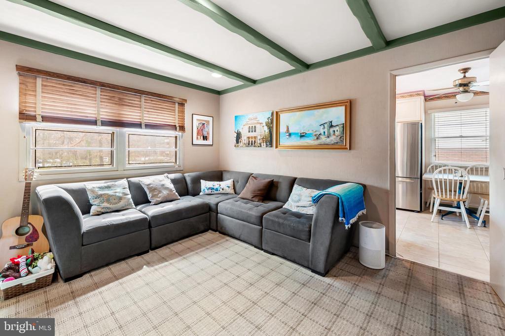 2524 Willow Glen Dr