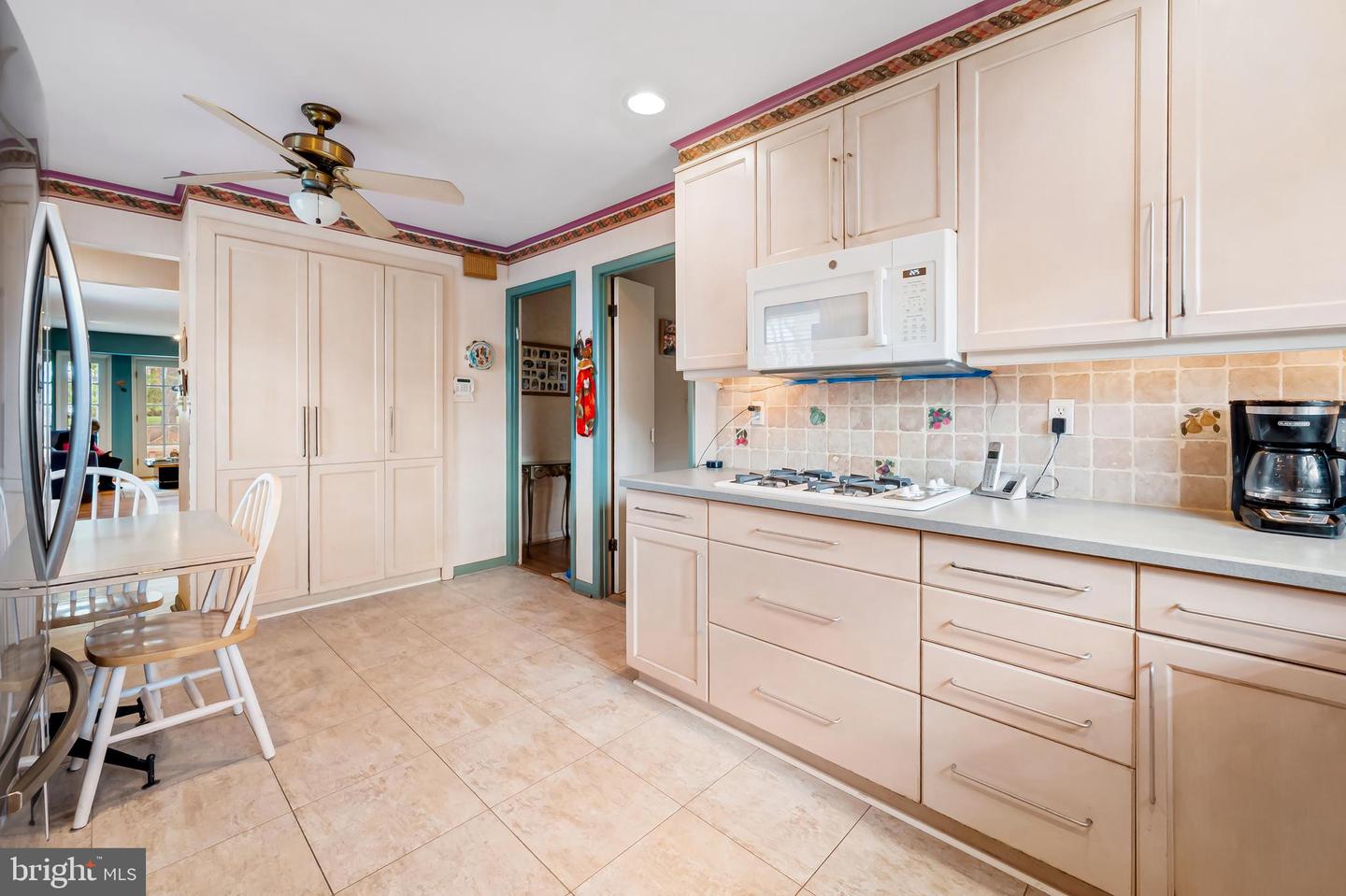 2524 Willow Glen Dr
