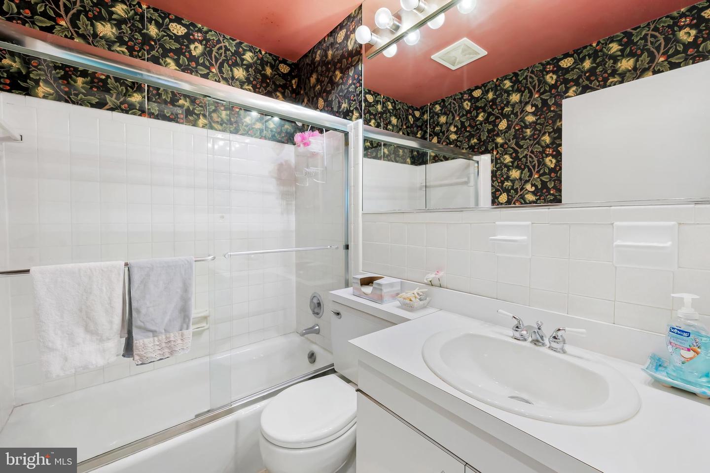 2524 Willow Glen Dr