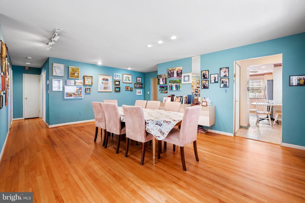 2524 Willow Glen Dr