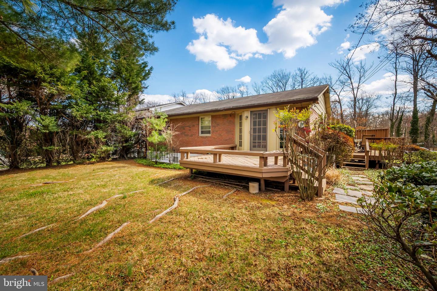 2524 Willow Glen Dr