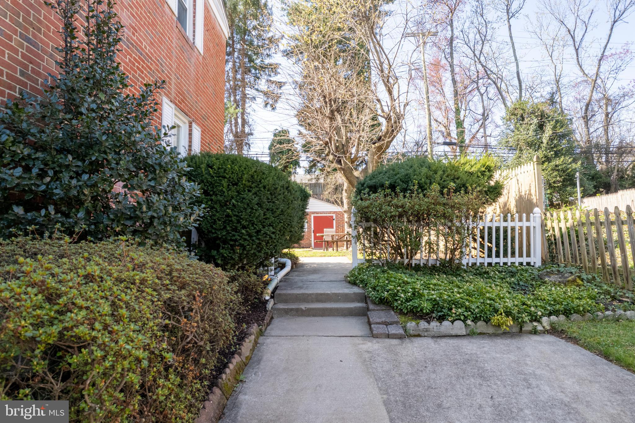 1305 Brixton Rd