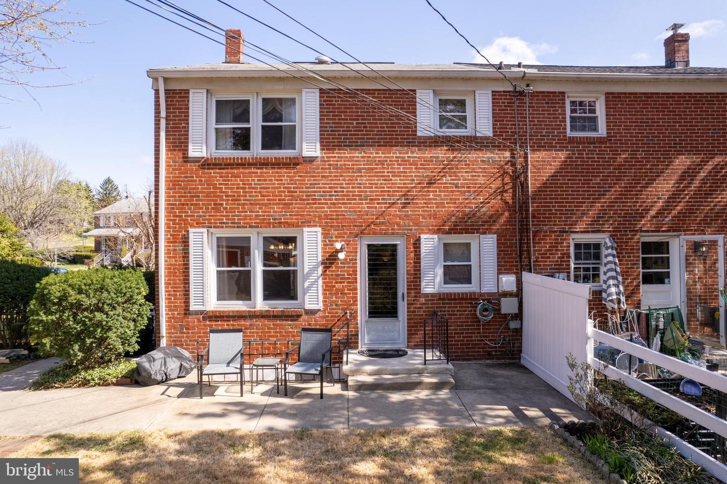 1305 Brixton Rd