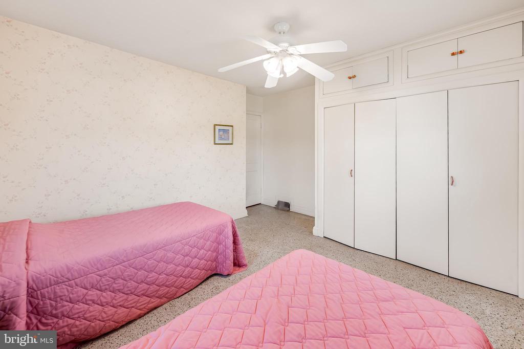 7521 Slade Ave