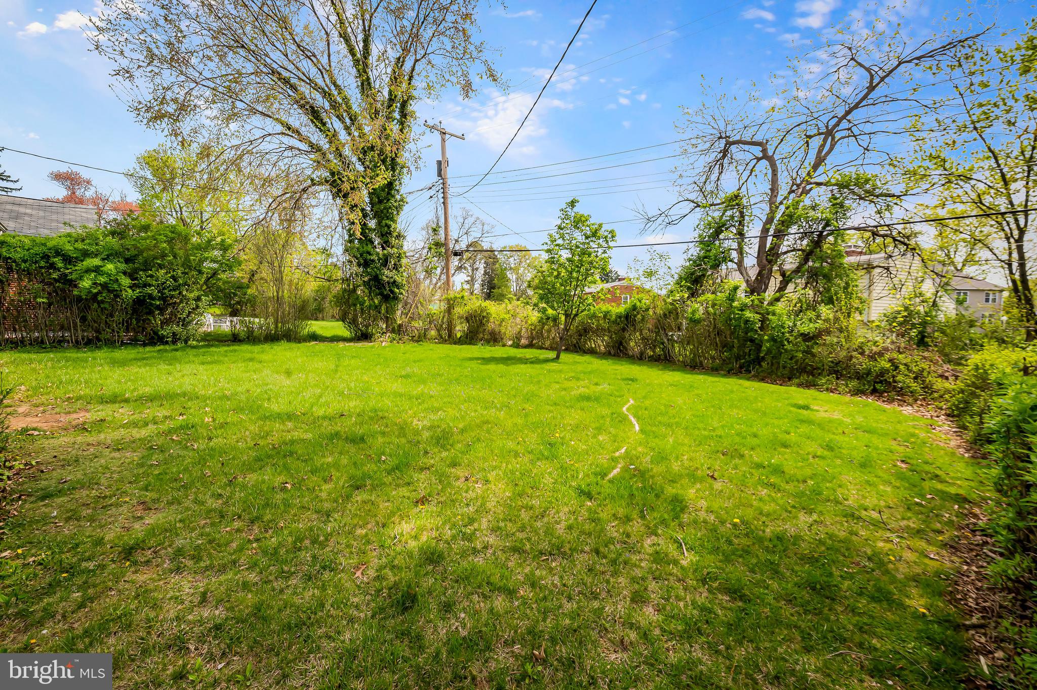 7521 Slade Ave