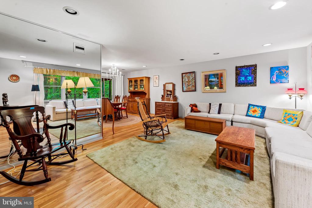 17 Pinewood Farm Ct