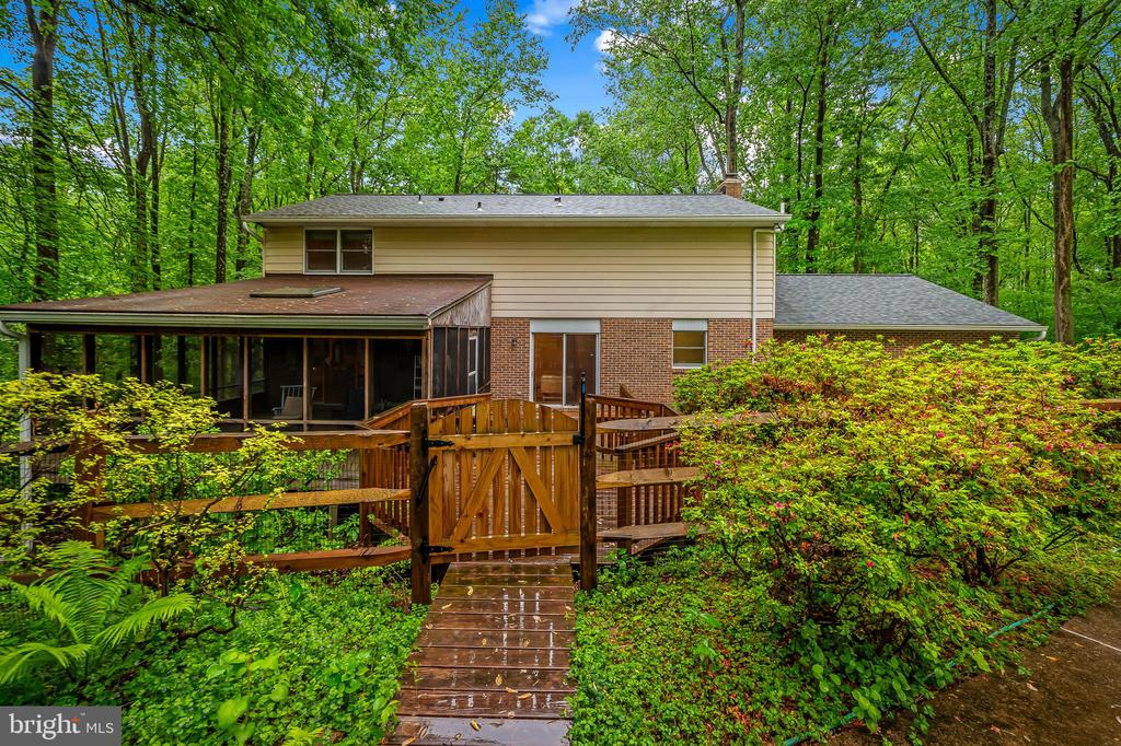 17 Pinewood Farm Ct