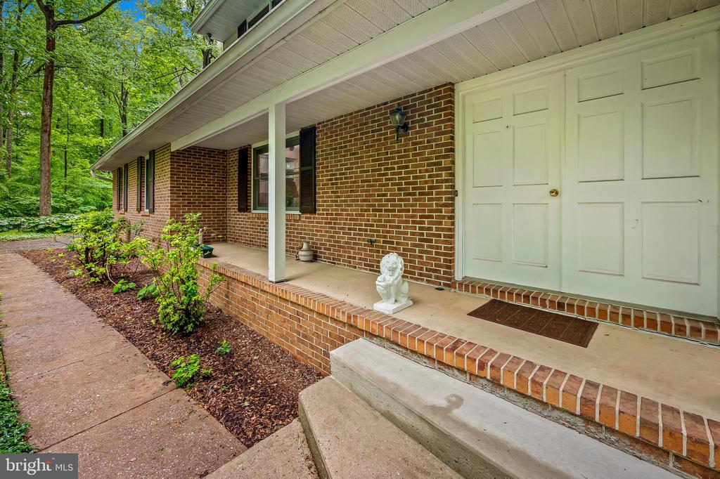 17 Pinewood Farm Ct
