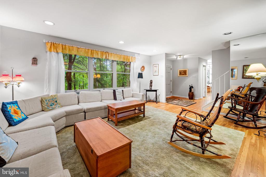 17 Pinewood Farm Ct