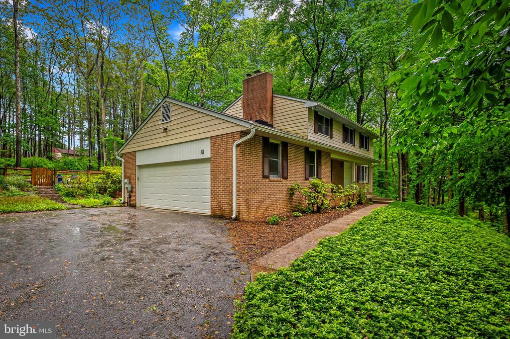 17 Pinewood Farm Ct