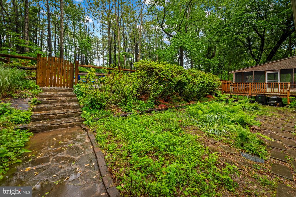 17 Pinewood Farm Ct