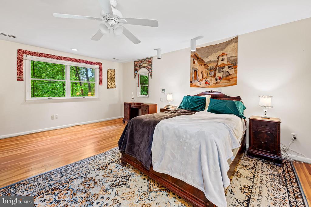 17 Pinewood Farm Ct